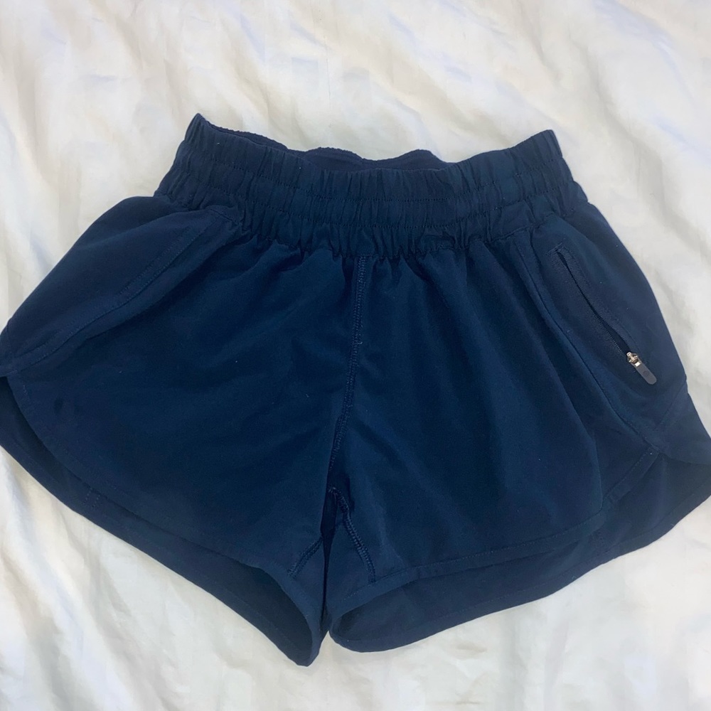 NAVY discontinued Lululemon tracker shorts